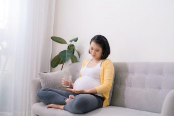 妊娠中や産後授乳中の女性がシリカ水を摂取して大丈夫なのか？